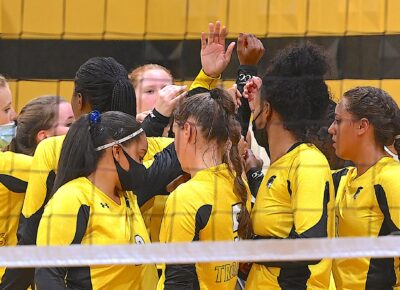 Ftcc Volleyball 2021 Huddle Cropped